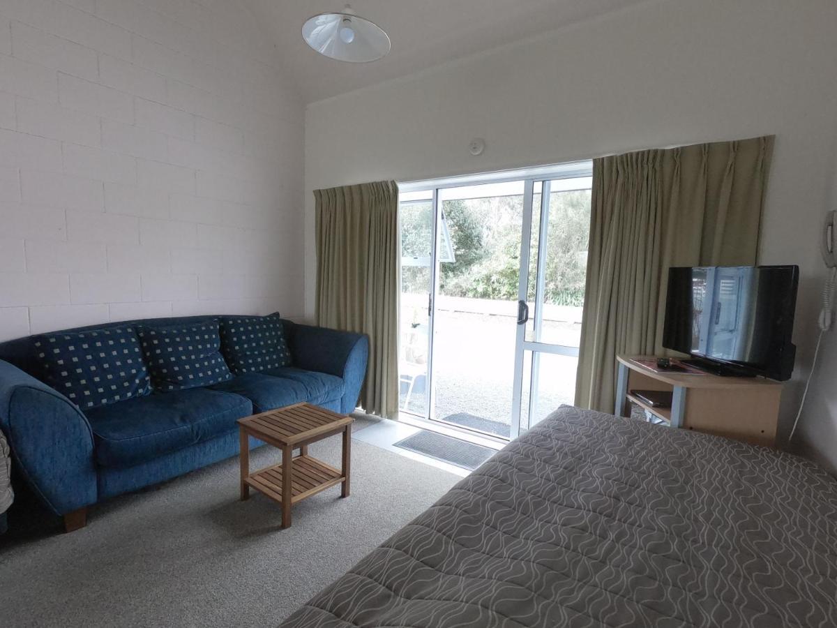 וולספורד Castle Court Motel מראה חיצוני תמונה