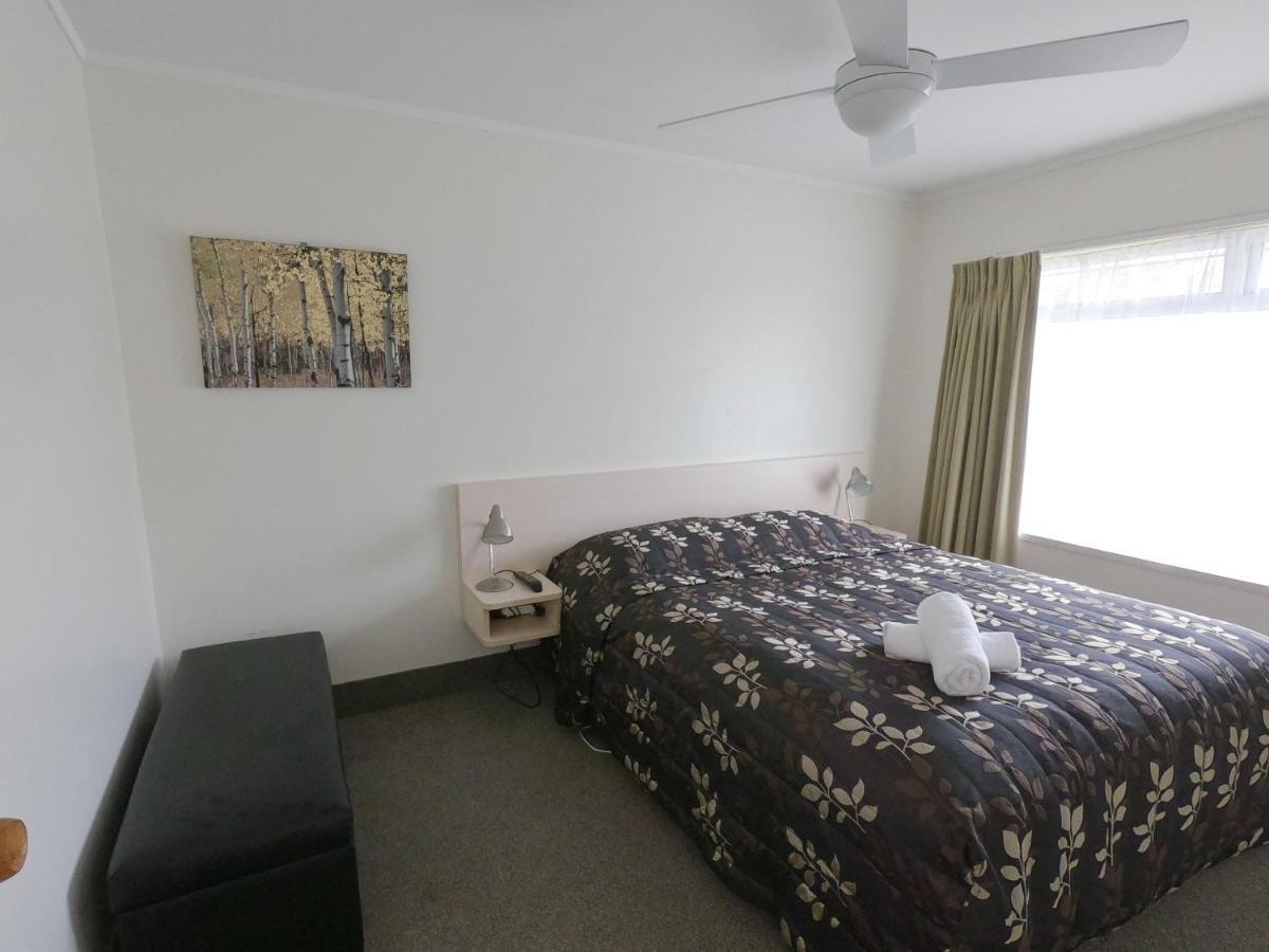 וולספורד Castle Court Motel מראה חיצוני תמונה